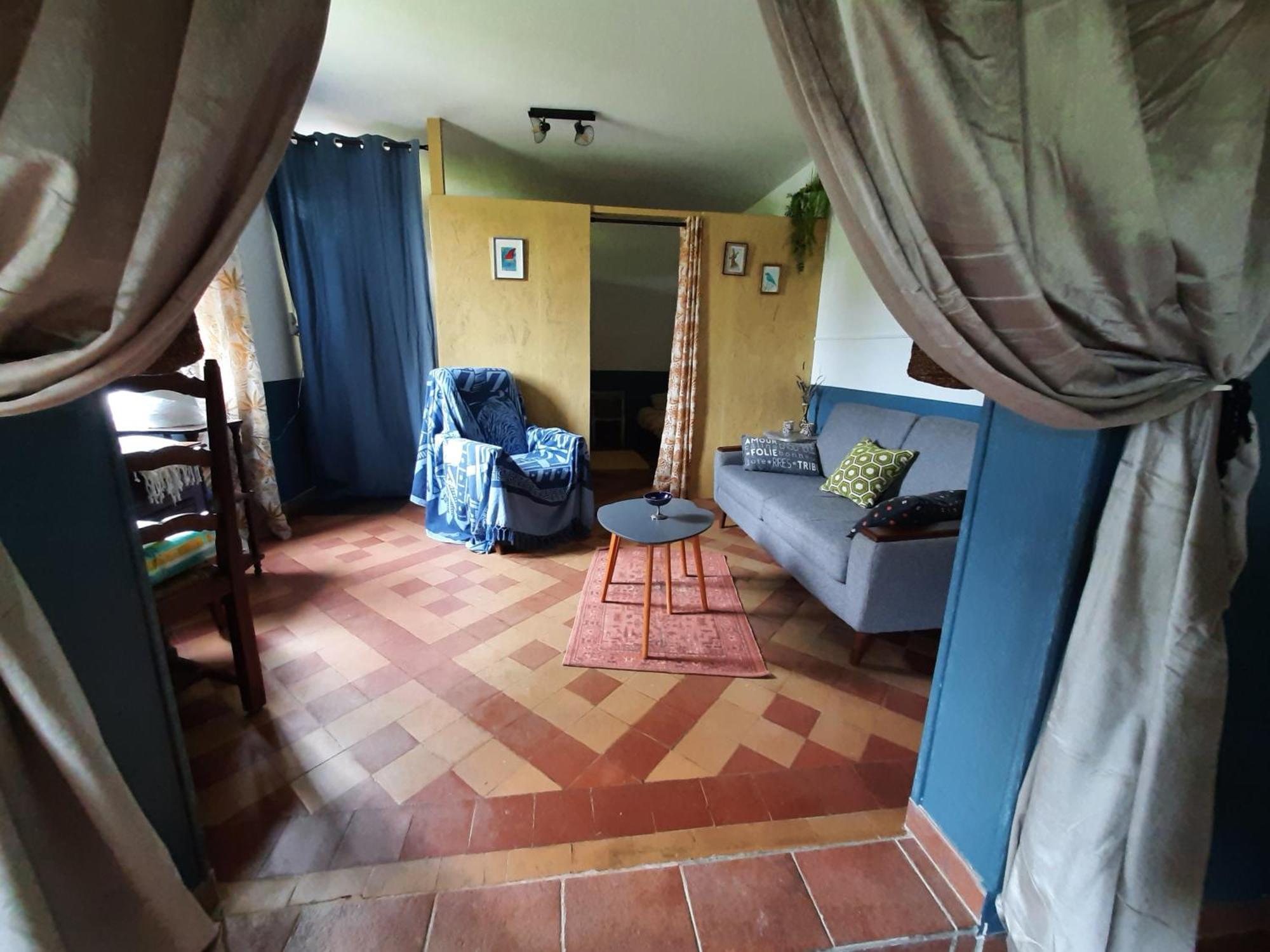 Notre village Papillon gite bed&breakfast Neret Rom bilde